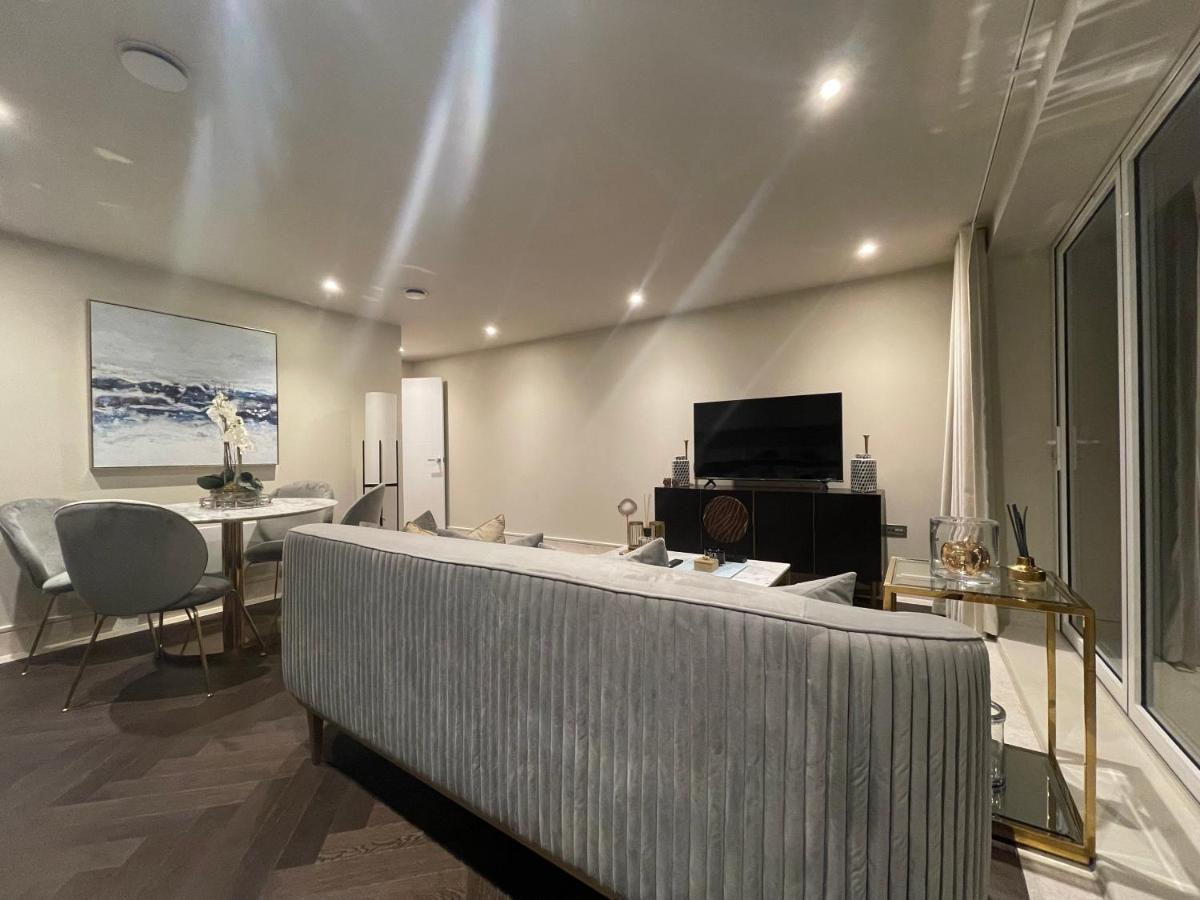 Sophisticated 1Br, 1 Ba Chigwell Designer Flat Chcl F2 Apartment Екстериор снимка