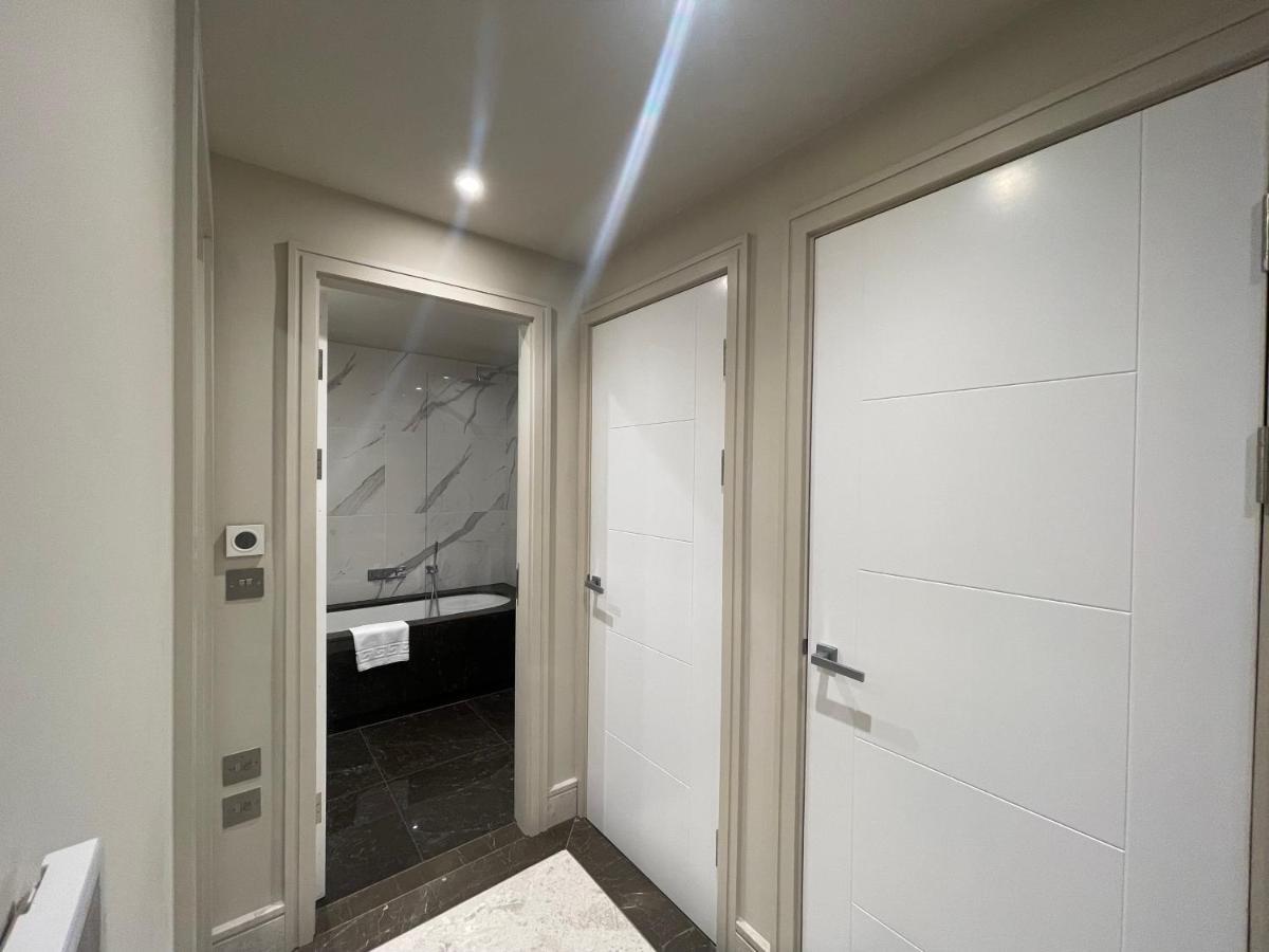 Sophisticated 1Br, 1 Ba Chigwell Designer Flat Chcl F2 Apartment Екстериор снимка