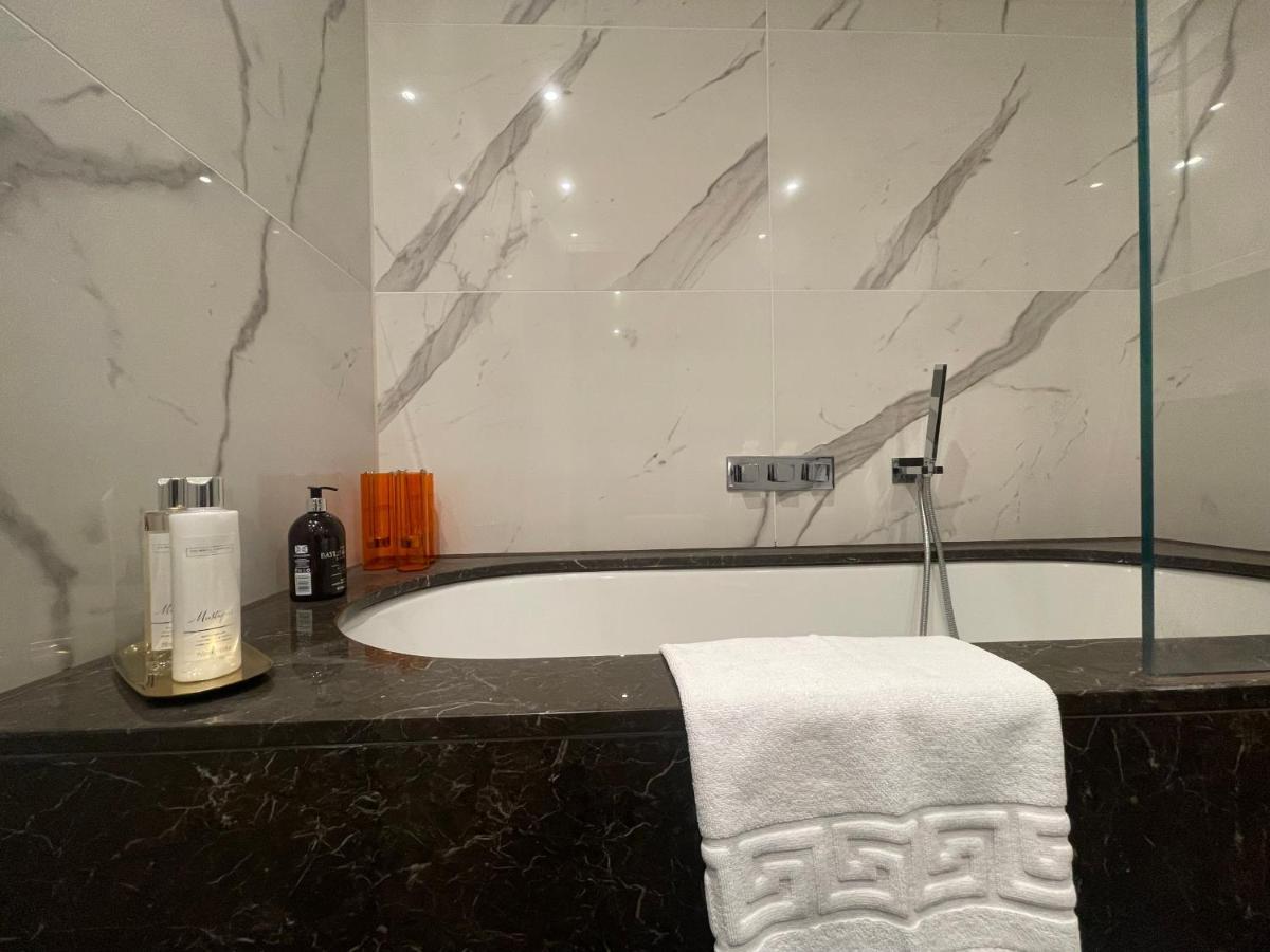 Sophisticated 1Br, 1 Ba Chigwell Designer Flat Chcl F2 Apartment Екстериор снимка