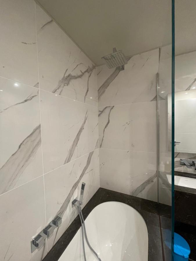 Sophisticated 1Br, 1 Ba Chigwell Designer Flat Chcl F2 Apartment Екстериор снимка